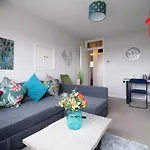 2 Bedroom City Apartment By Fyh-Property, Free Parking