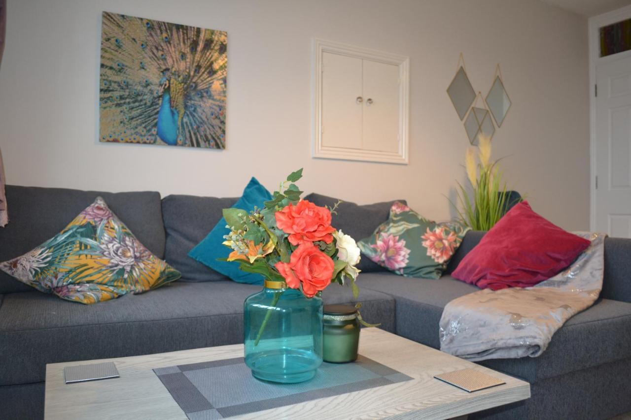2 Bedroom City By Fyh-property, Free Parking Apartamento